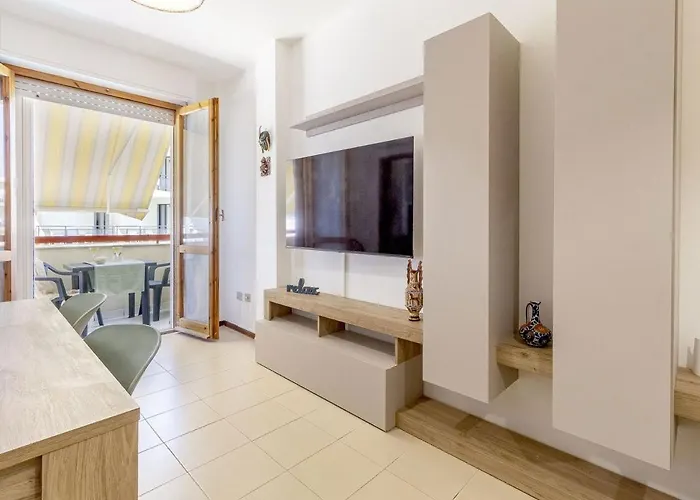 Nuras - Luna Charme House *